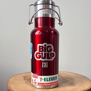 7-Eleven Big Gulp 32oz Insulated Stainless Bottle in Red